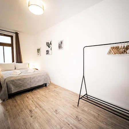 Апартаменты ⋙ Stilvolle Mit 2 Schlafzimmern & Balkon ⋘ Лейпциг