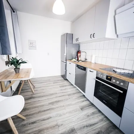 ⋙ Stilvolle Mit 2 Schlafzimmern & Balkon ⋘ *