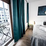 ⋙ Stilvolle Mit 2 Schlafzimmern & Balkon ⋘ Apartmán *