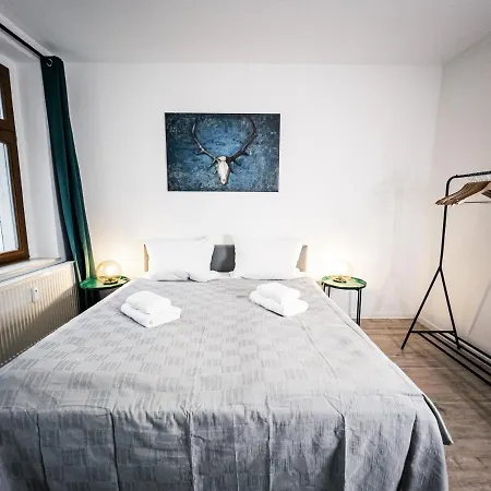 ⋙ Stilvolle Mit 2 Schlafzimmern & Balkon ⋘ דירה לייפציג