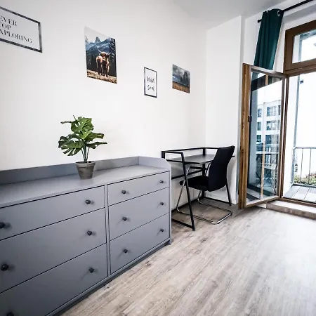 ⋙ Stilvolle Mit 2 Schlafzimmern & Balkon ⋘ דירה לייפציג