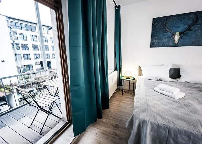 ⋙ Stilvolle Mit 2 Schlafzimmern & Balkon ⋘ Lägenhet *