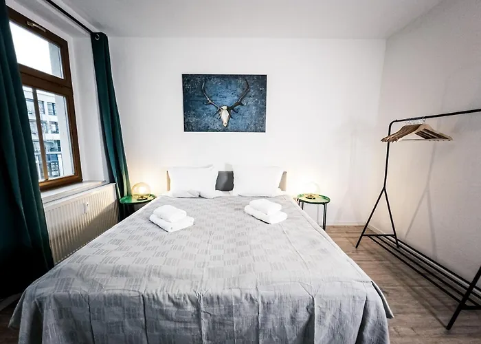 ⋙ Stilvolle Mit 2 Schlafzimmern & Balkon ⋘ Lägenhet Leipzig