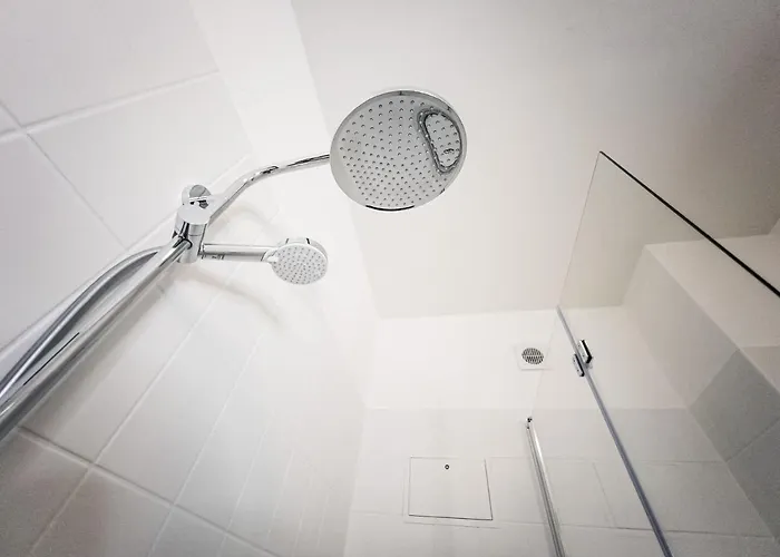 ⋙ Stilvolle Mit 2 Schlafzimmern & Balkon ⋘ Lägenhet *